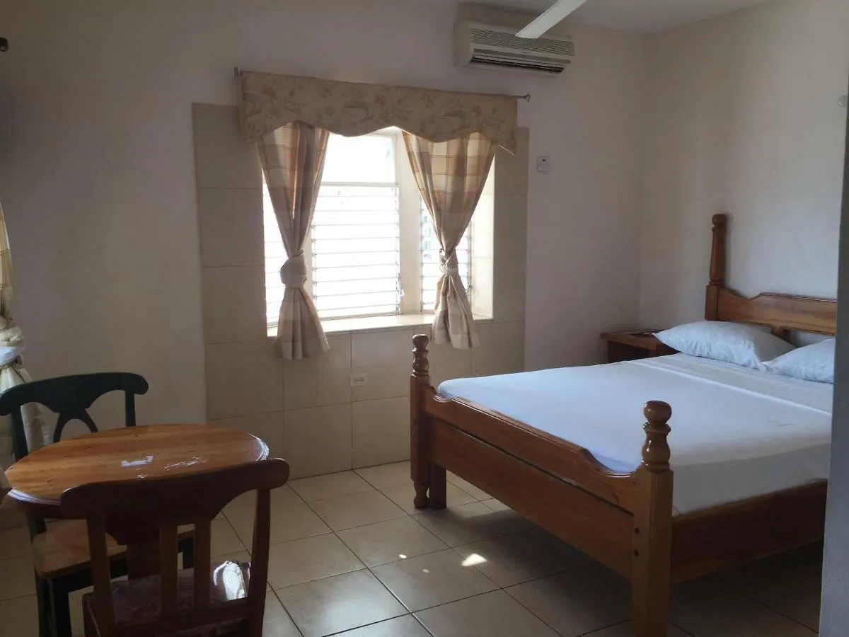 فندق بورتمورفي  Callie'S Beach House  بورتمور